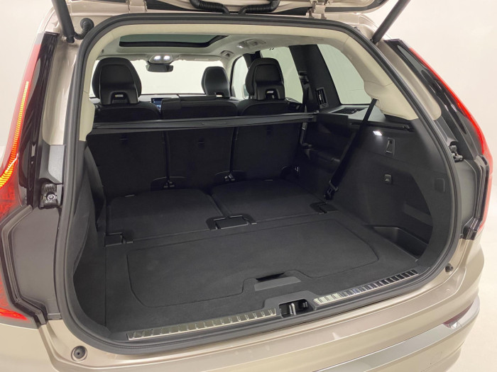 Volvo XC90 B5 AWD AUT BRIGHT ULTRA 7míst na operativní leasing