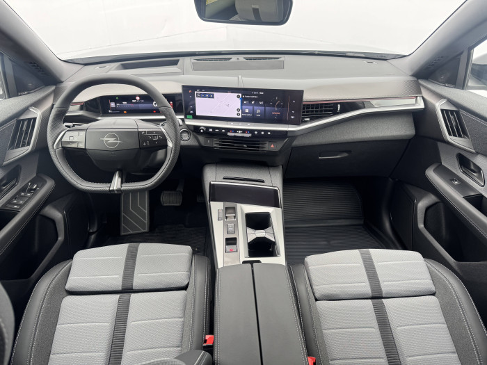 Opel Grandland GS Hybrid TURBO eDCT6 1.2 TURBO / 107kW na operativní leasing