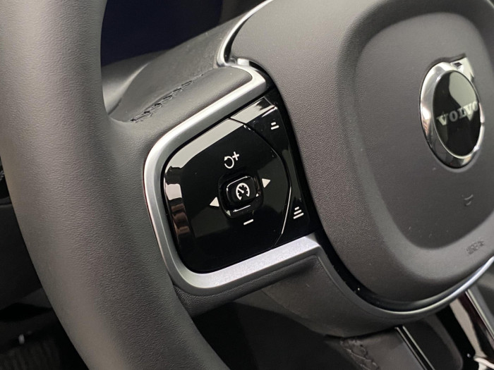 Volvo XC60 B5 AWD AUT BRIGHT PLUS na operativní leasing