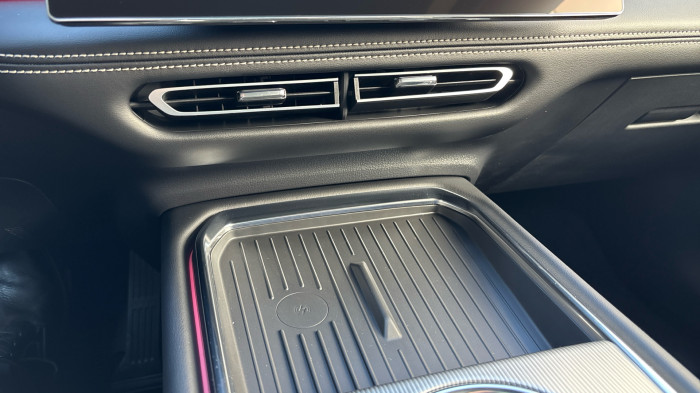 Mazda 6e 68.8 kWh Takumi - Soul Red Crystal - Full Servis na operativní leasing