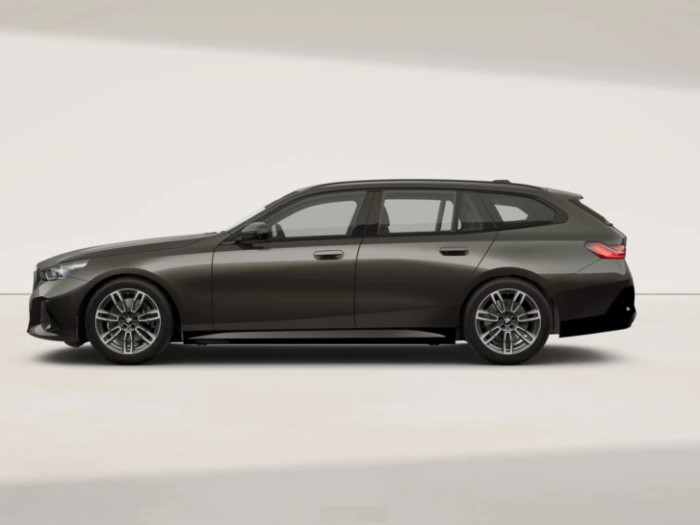 BMW 5 3.0 540d Xdrive At Touring na operativní leasing