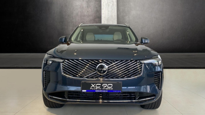 Volvo XC90 PLUS BRIGHT, T8 AWD, 184+115 kW / 250+156 HP na operativní leasing