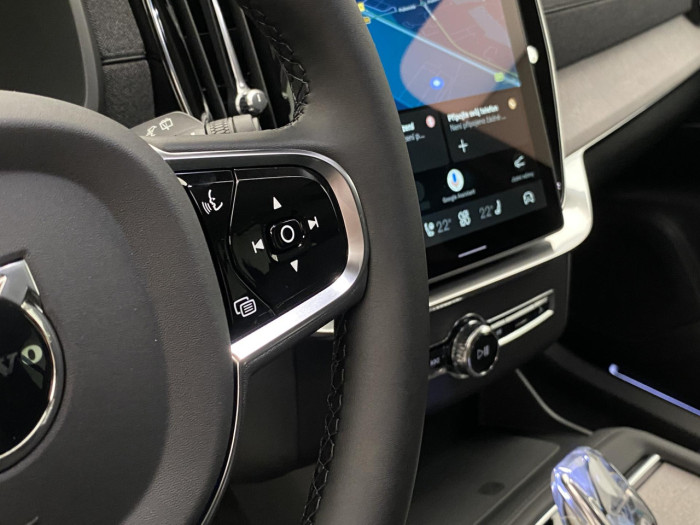 Volvo XC90 T8 AWD Plug-in BRIGHT PLUS 7m na operativní leasing