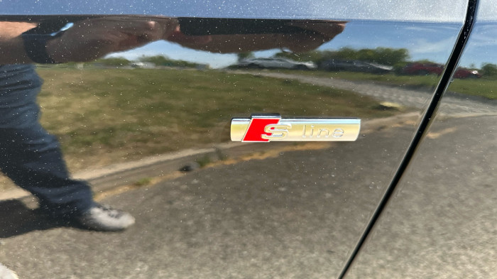 Audi A4 Avant 2,0 TDI - Hybrid - Automat 7st. - 4x4 na operativní leasing