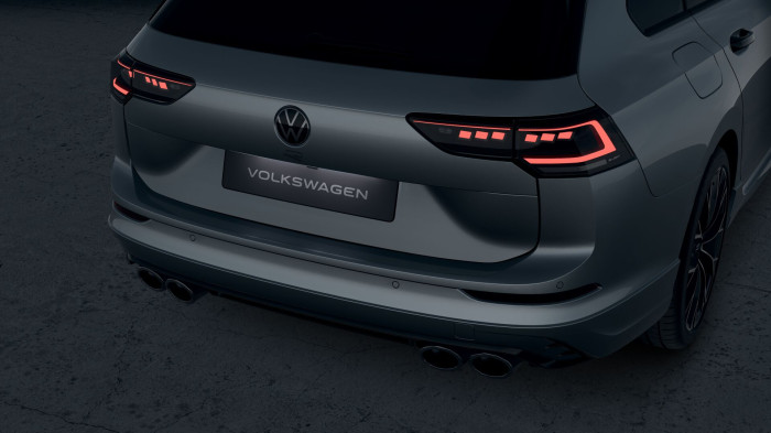 Volkswagen Golf Variant R 2,0 TSI 245 kW 4M 7DSG na operativní leasing