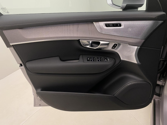 Volvo XC90 T8 AWD Plug-in BRIGHT ULTRA na operativní leasing