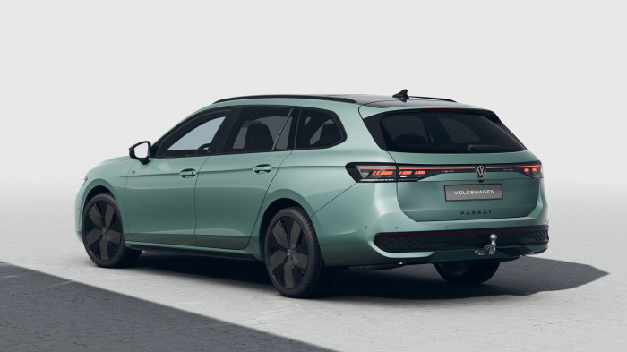 Volkswagen Passat R-Line People 2,0 TSI 150 kW na operativní leasing