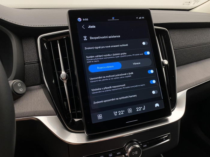 Volvo XC90 B5 AWD AUT BRIGHT PLUS 7míst na operativní leasing