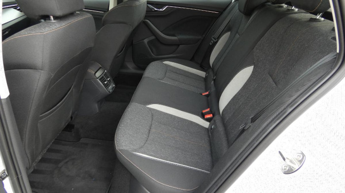 Škoda Kamiq 1.0 TSI Style DSG na operativní leasing