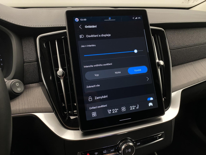 Volvo XC90 B5 AWD AUT DARK PLUS 7míst na operativní leasing