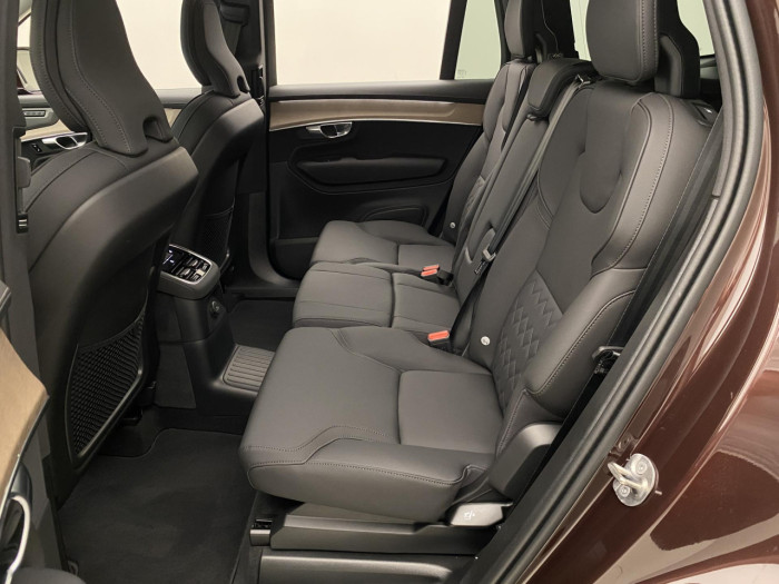 Volvo XC90 T8 AWD Plug-in BRIGHT PLUS 7m na operativní leasing