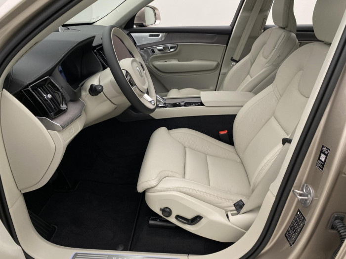 Volvo XC90 B5 AWD AUT BRIGHT PLUS 7míst na operativní leasing