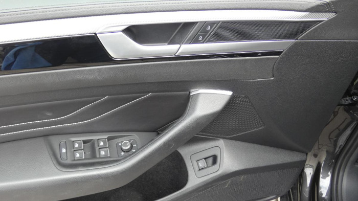 Volkswagen Arteon 1.5 TSI R-line na operativní leasing