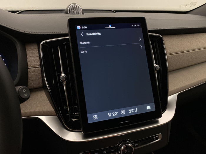 Volvo XC90 B5 AWD AUT DARK PLUS 7míst na operativní leasing
