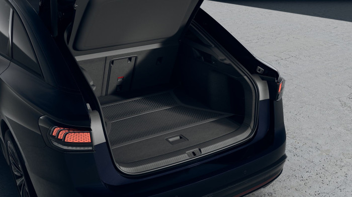 Volkswagen ID.7 Pro S People 210  kW, kap. 86 kWh na operativní leasing