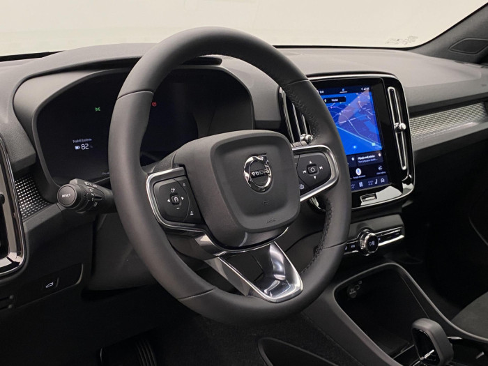 Volvo EC40 BLACK EDITION SINGLE EXT ULTRA Edition na operativní leasing