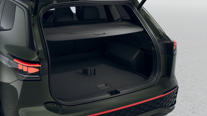 Volkswagen Tayron R-Line People 150 kW eHybrid na operativní leasing