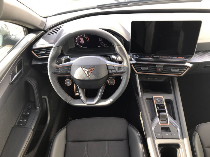 CUPRA Leon Sportstourer DSG 1,5 eTSI / 110kW na operativní leasing