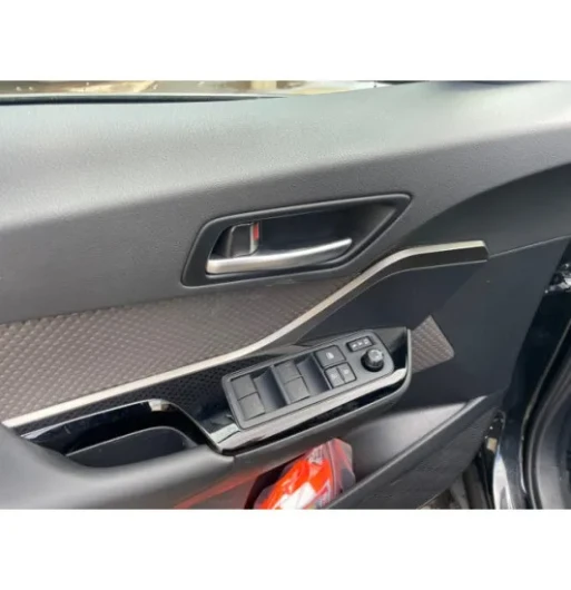 Toyota C-HR 1.8Hybrid 90 Executive AT na operativní leasing