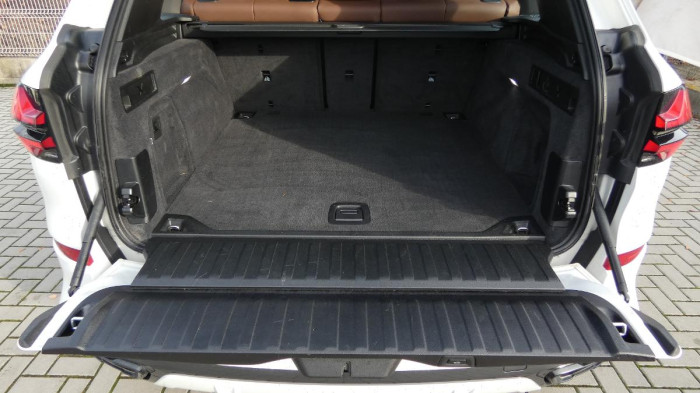 BMW X5 xDrive 40i M Sport na operativní leasing