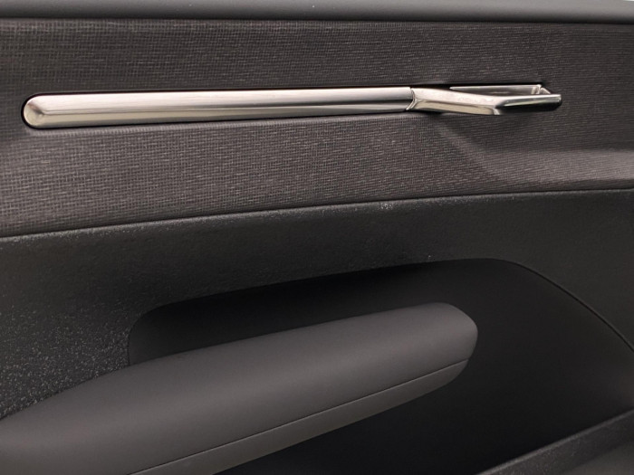 Volvo EX30 P5 LONG RANGE ELETRIC PLUS na operativní leasing
