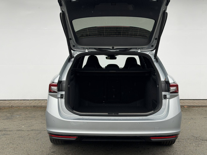 Škoda Superb Combi Sportline DSG 2,0TDI / 142kW na operativní leasing