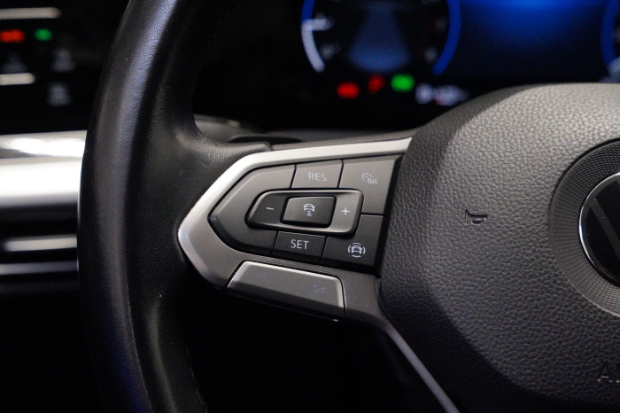 Volkswagen Golf 1.0 TSI 81 kW DSG Life na operativní leasing