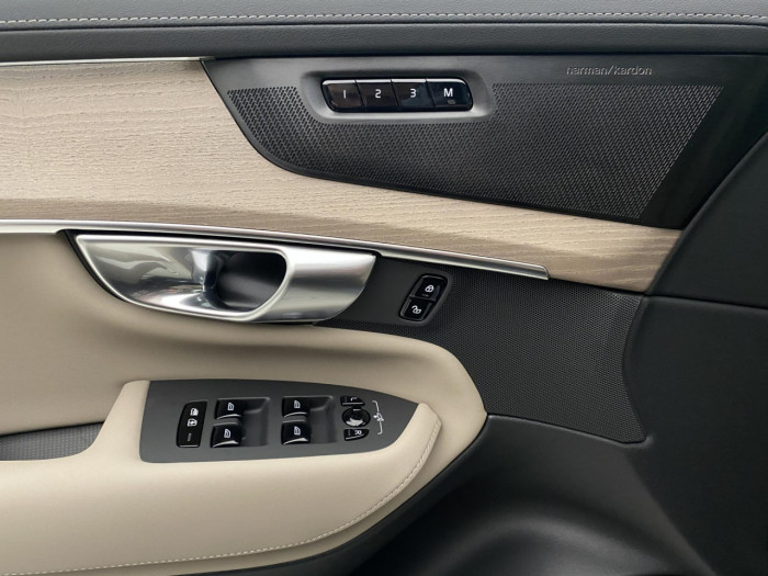 Volvo XC90 B5 AWD AUT BRIGHT PLUS 7míst na operativní leasing