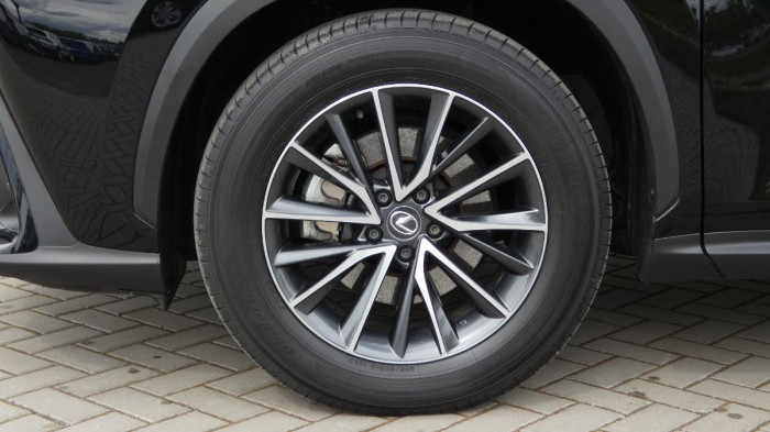Lexus NX 350h 2.5 E-CVT Comfort Top na operativní leasing
