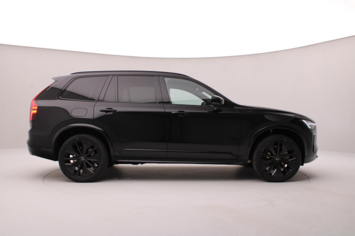 Volvo XC90 B5 AWD BLACK EDITION PLUS 7 na operativní leasing