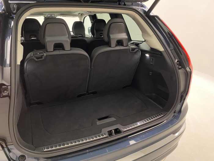 Volvo XC90 T8 AWD RECHARGE BRIGHT ULTRA na operativní leasing