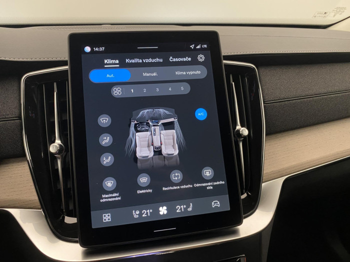 Volvo XC90 B5 AWD AUT BRIGHT PLUS 7míst na operativní leasing