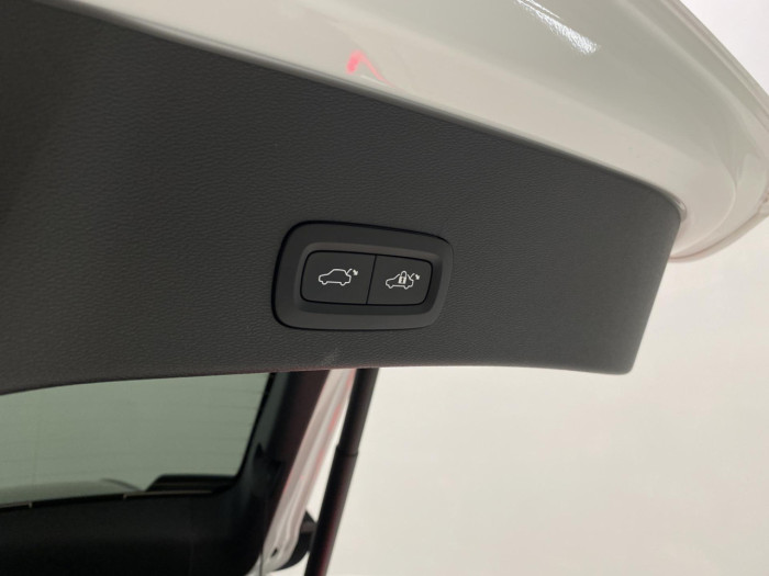 Volvo EC40 BLACK EDITION SINGLE EXT ULTRA Edition na operativní leasing