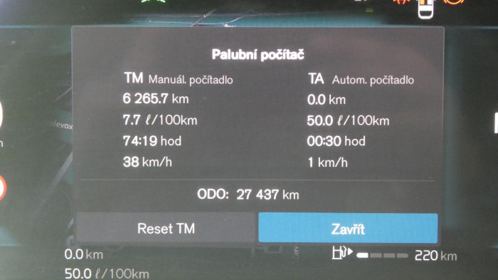 Volvo XC40 B3 mHEV Plus Dark aut. na operativní leasing