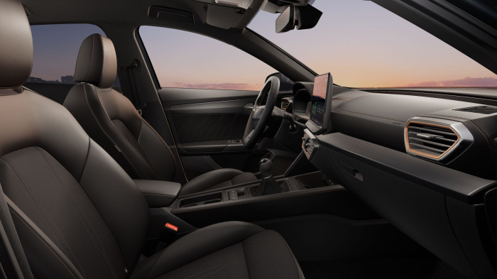 CUPRA Formentor 1.5 TSI 150k manuál na operativní leasing