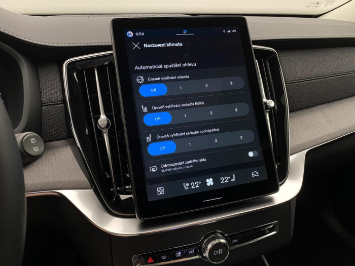 Volvo XC90 B5 AWD AUT DARK PLUS 7míst na operativní leasing