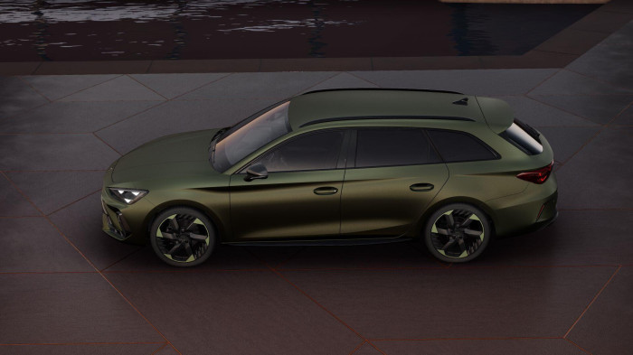 CUPRA Leon SP Tribe 1.5 eTSI 150k DSG na operativní leasing