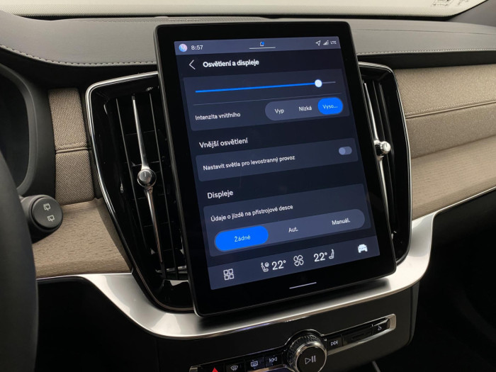 Volvo XC90 T8 AWD RECHARGE BRIGHT PLUS 7m na operativní leasing