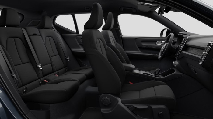 Volvo EX40 PURE ELECTRIC AWD TWIN PLUS na operativní leasing