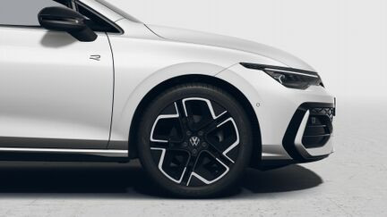 Volkswagen Golf R-Line People 1,5 eTSI 7DSG mHEV na operativní leasing