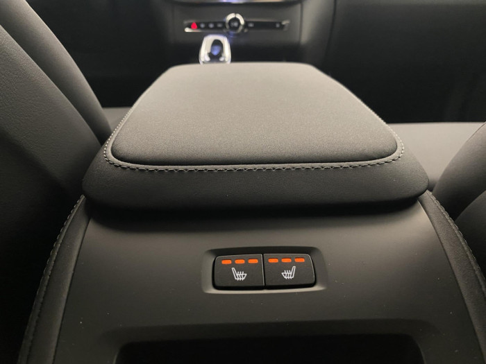 Volvo XC90 B5 AWD AUT BRIGHT PLUS na operativní leasing