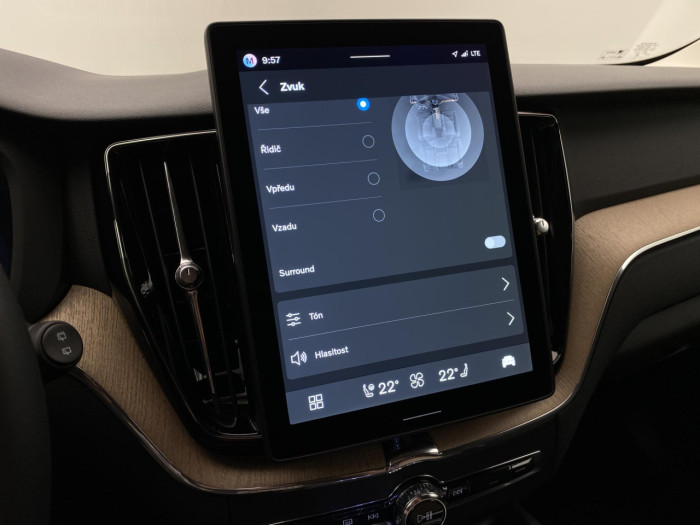 Volvo XC60 B5 AWD AUT BRIGHT PLUS na operativní leasing
