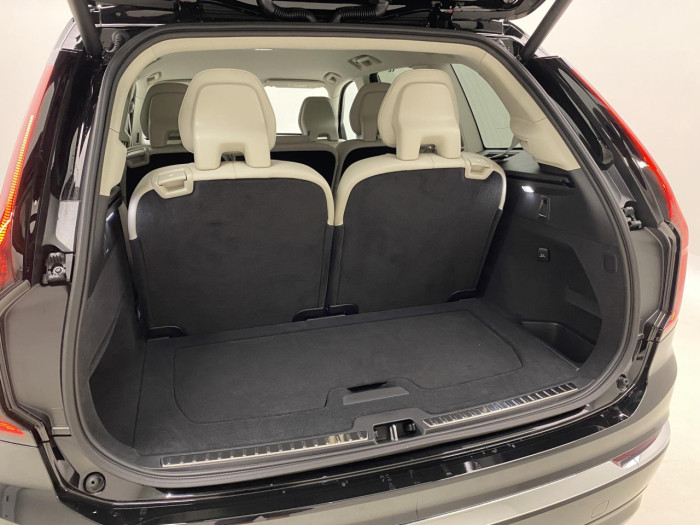 Volvo XC90 T8 AWD Plug-in BRIGHT PLUS 7m na operativní leasing
