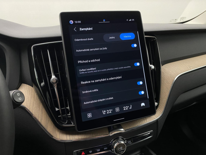 Volvo XC60 B5 AWD AUT BRIGHT PLUS na operativní leasing