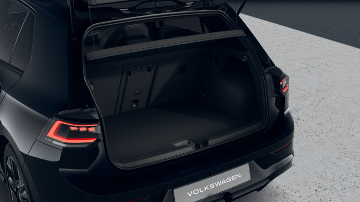 Volkswagen Golf R-Line People 1,5 eTSI 7DSG mHEV na operativní leasing