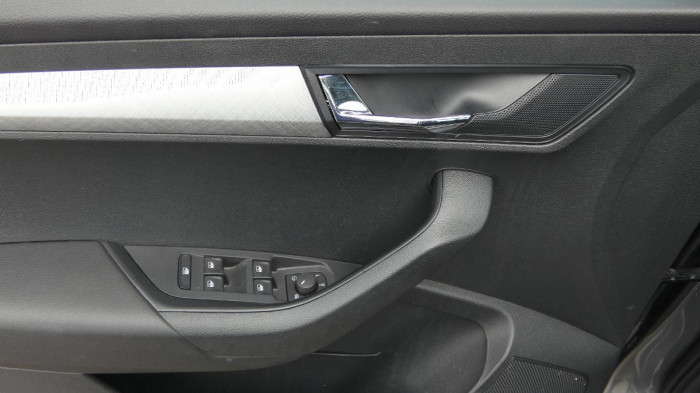 Škoda Karoq 1,0 TSI Ambition na operativní leasing
