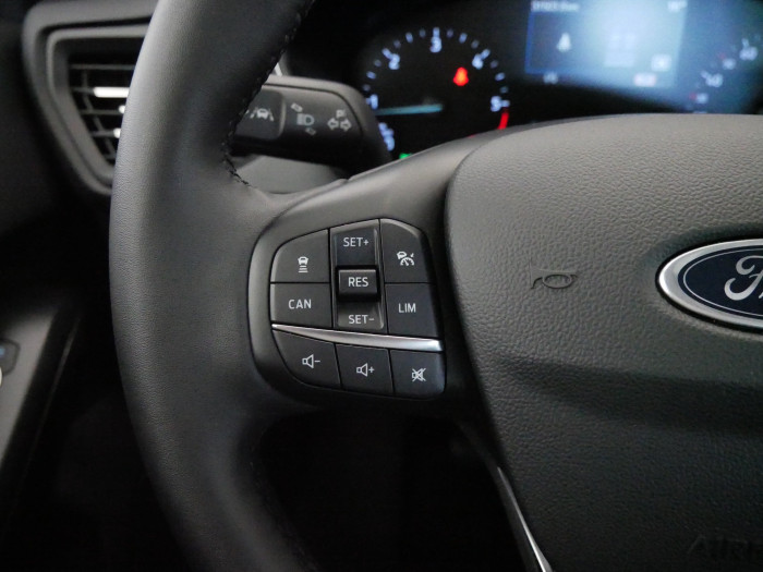Ford Focus 1.5 TDCI 88 kW Titanium na operativní leasing