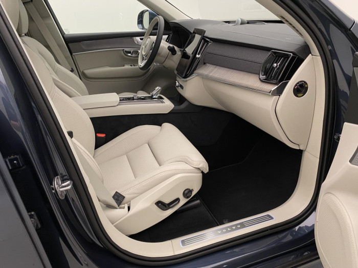 Volvo XC90 B5 AWD AUT BRIGHT PLUS 7míst na operativní leasing