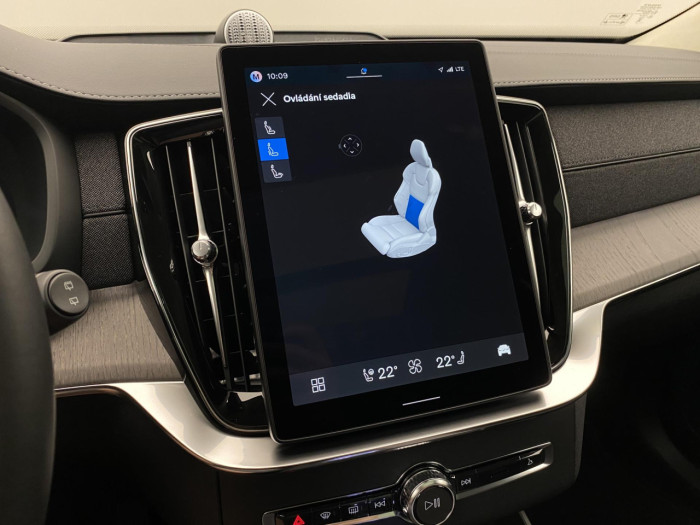 Volvo XC90 T8 AWD Plug-in BRIGHT ULTRA na operativní leasing