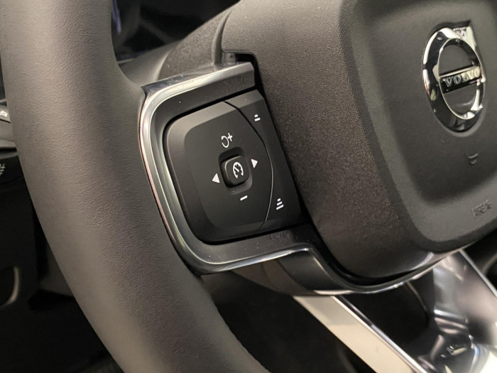 Volvo EC40 BLACK EDITION SINGLE EXT ULTRA Edition na operativní leasing